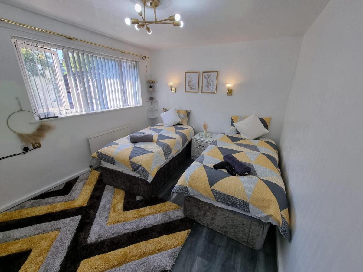 Centrally Located W/ Free Parking & Smart Tv Λιντς Εξωτερικό φωτογραφία